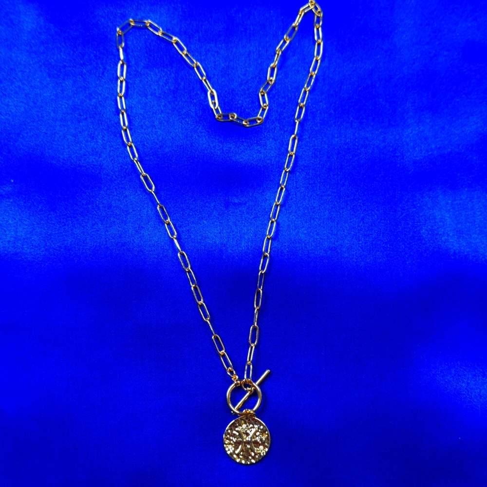 Gold Tone Necklace